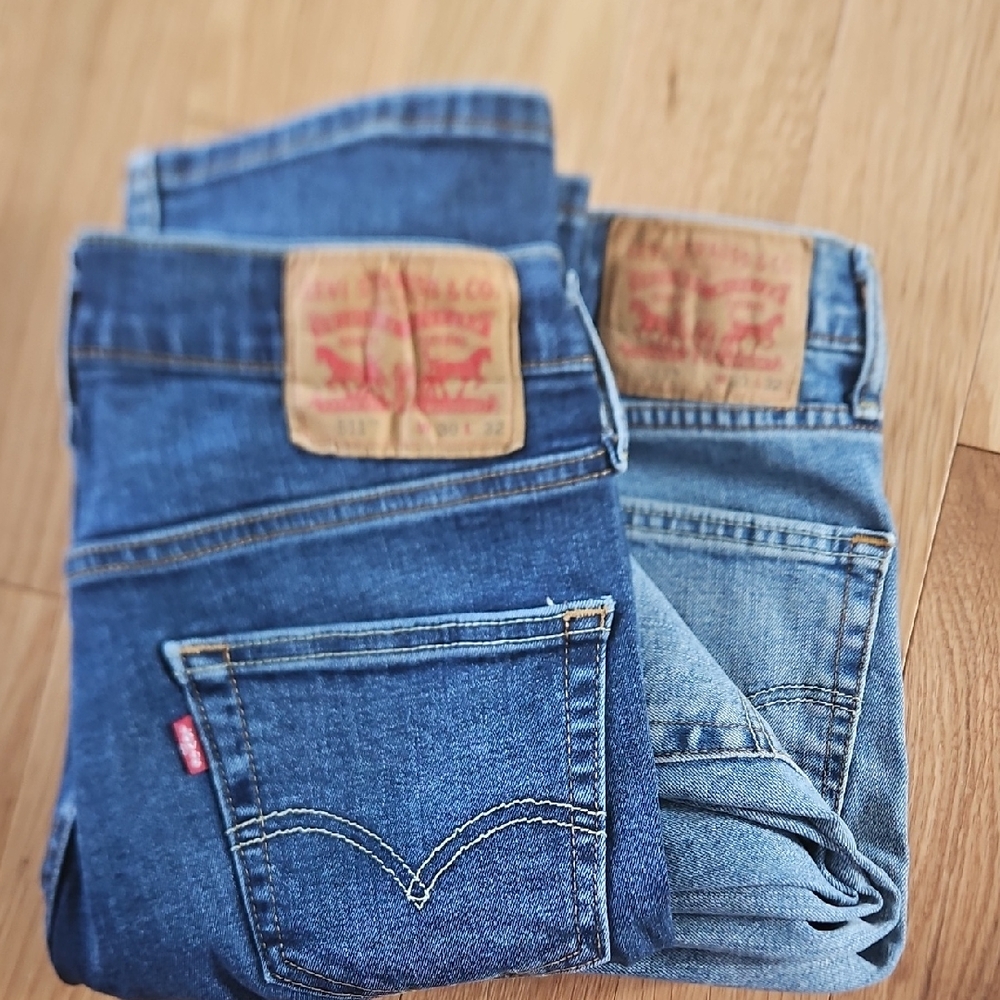 2 Pair 511 Levi's Classic Indigo and Light Blue Jeans Size 30/32